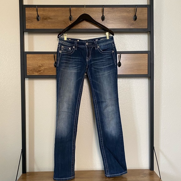 Miss Me Signature Straight Leg Jeans- Like New! - Picture 3 of 4